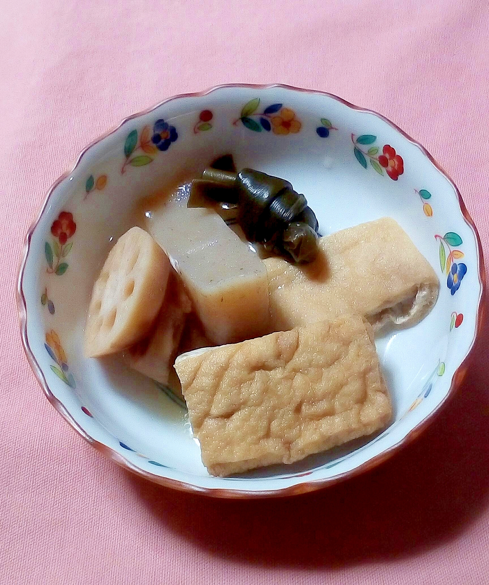 ほっとする味～蓮根と厚揚げ蒟蒻入り煮物