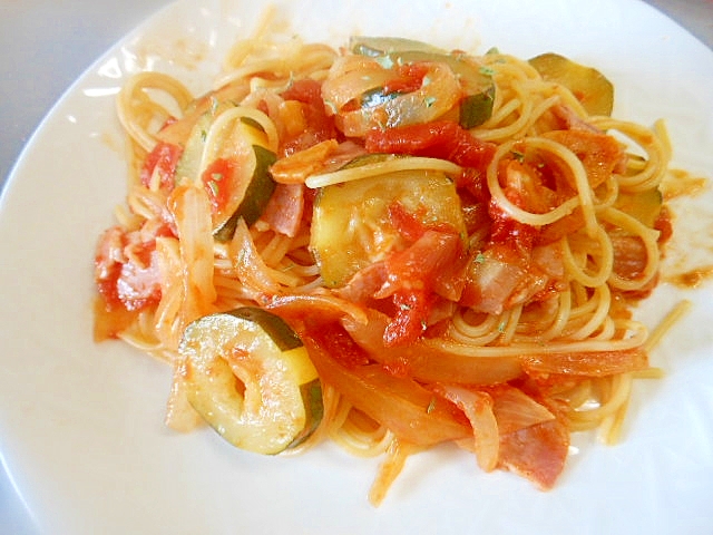 ズッキーニとベーコンのトマトパスタ レシピ 作り方 By アルプスの乙女 楽天レシピ