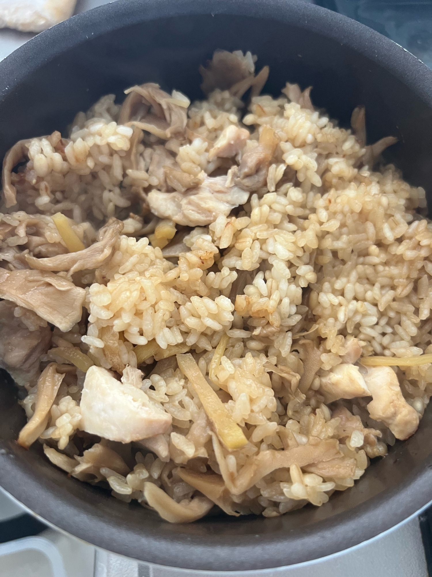 お鍋で出来る！鶏肉と生姜の炊き込みご飯