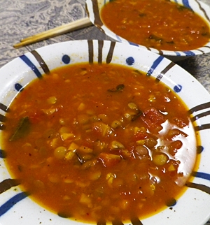 トルコ風レンズ豆のトマト玉ねぎスープ