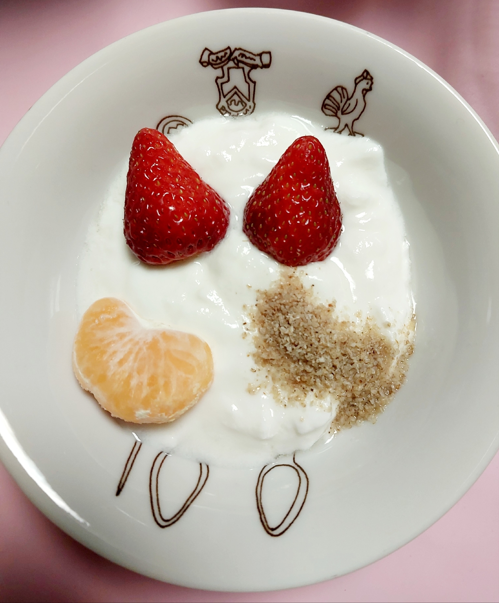 いちごすりごまヨーグルト
