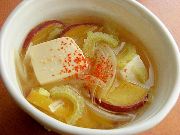 夏バテにも!ほろ苦甘い❤ゴーヤ&薩摩芋の味噌汁♪