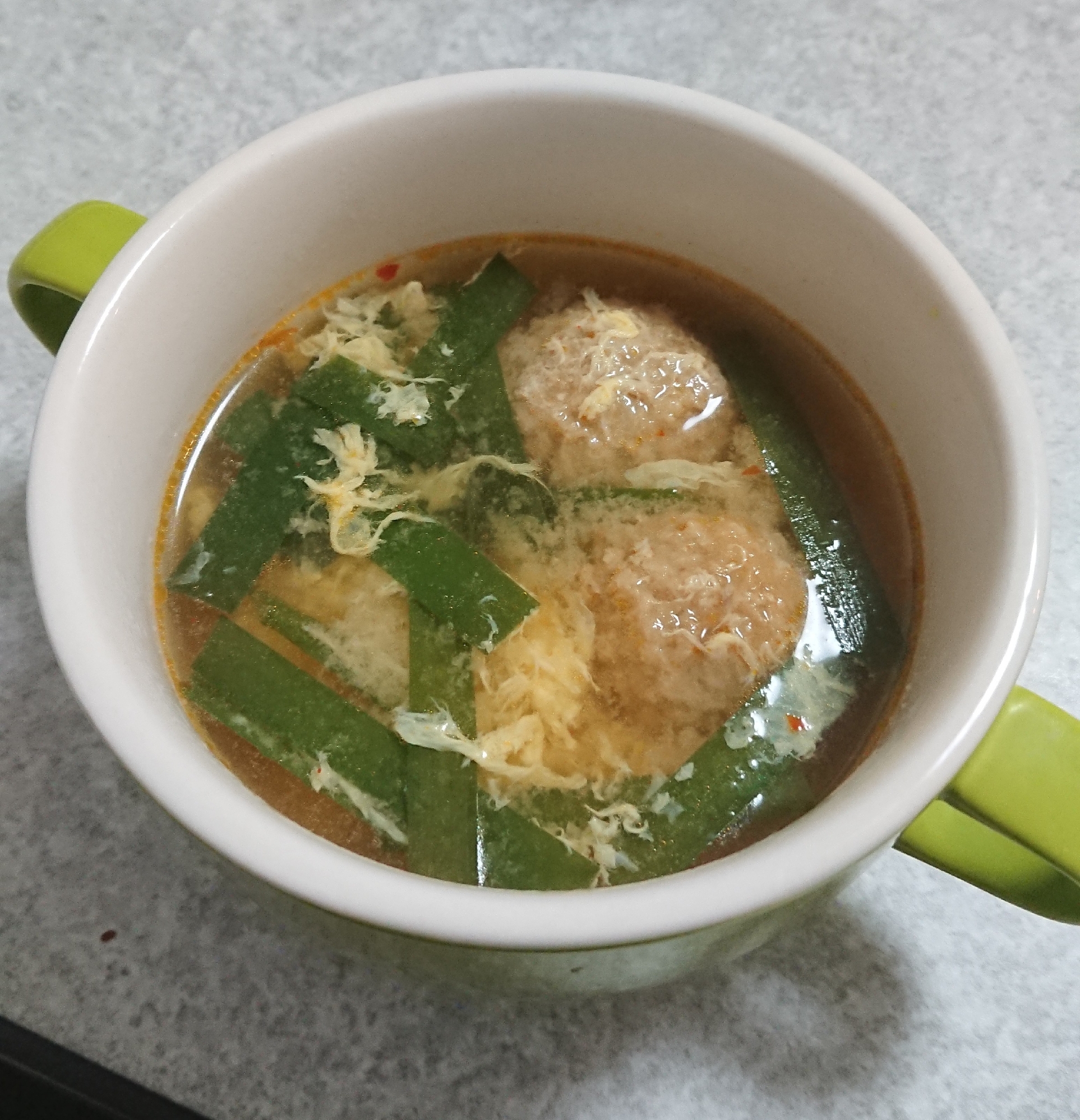 《節約簡単スープ》冷凍肉団子で！ピリ辛チゲ風スープ