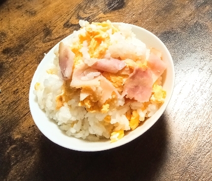 ベーコンと卵の塩バター混ぜご飯