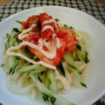 きゅうりとキムチの冷やしうどん♡