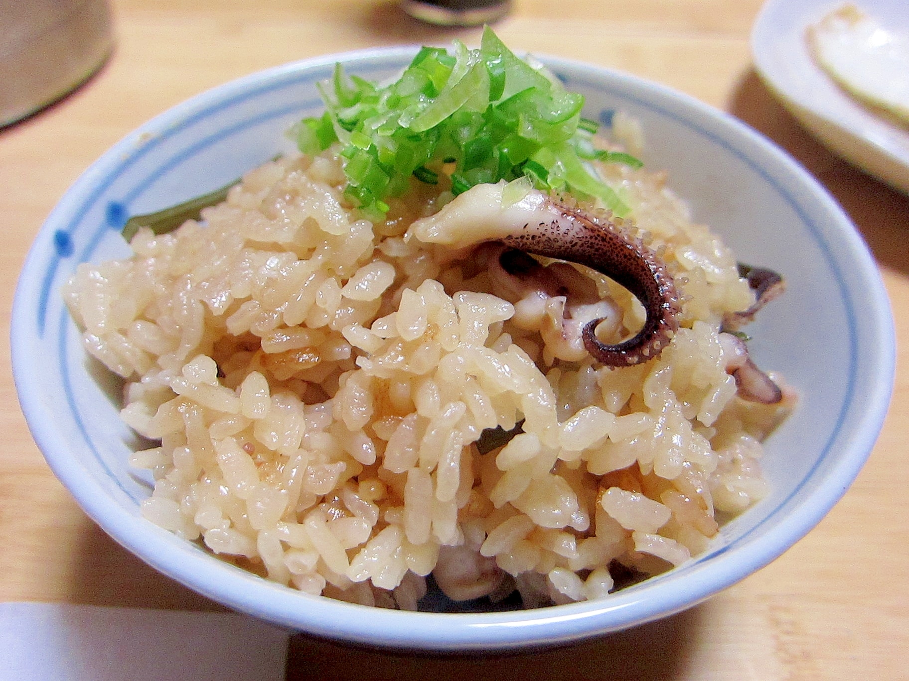 塩麹でふっくら♪イカゲソの炊き込みご飯♪ レシピ・作り方 by 料理とお酒と犬がすき｜楽天レシピ