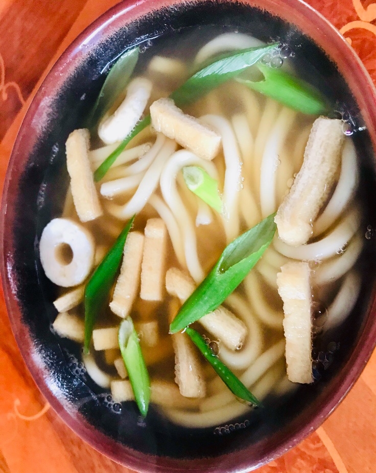 だしがおいしい関西うどん