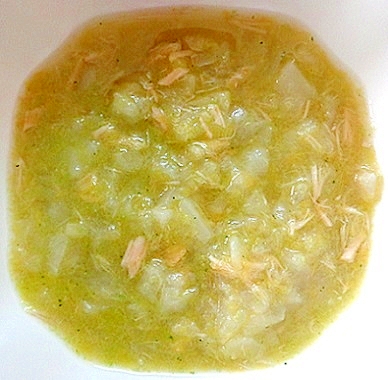 離乳食後期　ツナと玉ねぎ＆キャベ入りグリーンスープ