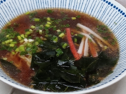 袋ラーメンアレンジ♪カニカマとワカメの塩ラーメン