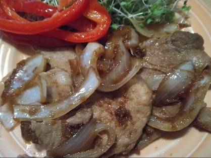めんつゆと焼き肉のたれで！豚肉と玉葱の生姜焼き