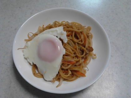 はじめまして。
焼きそばに、ニンニク、しょうがというのは思いつかなかったので作らせていただきました。
とても美味しく出来ました。ありがとうございました！