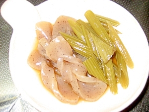 フキとこんにゃくの煮物
