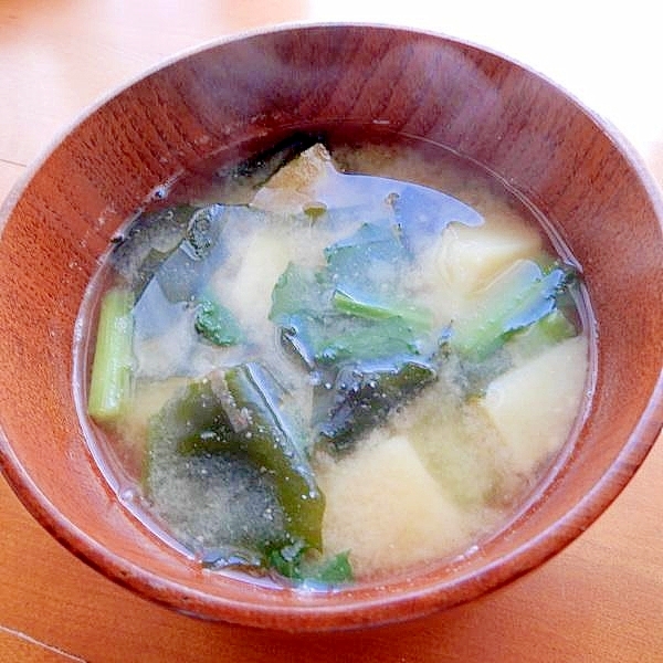 初心者サンも４分で美味！？ふかしジャガ芋の味噌汁♪