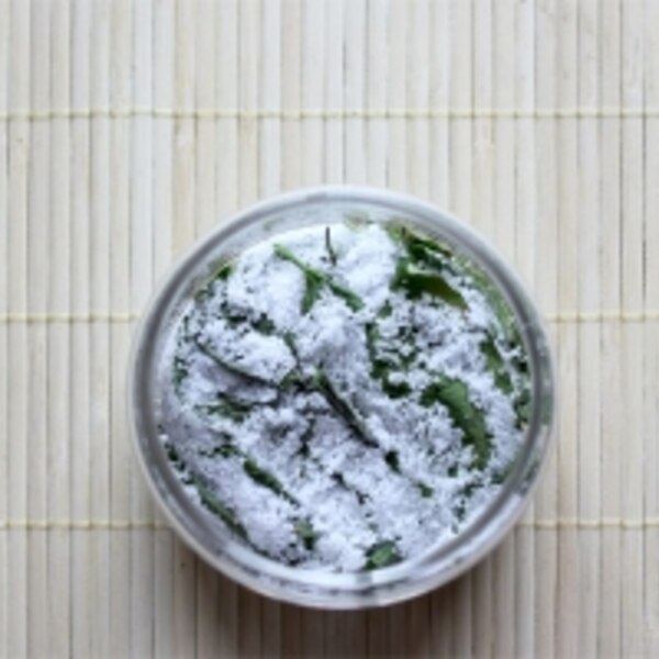 育ちすぎたバジルは塩漬けにしていつでも使える レシピ 作り方 By 俺ごはん 楽天レシピ 育ちすぎたバジルは塩漬けにしていつでも使える レシピ 作り方 By 俺ごはん 楽天レシピ