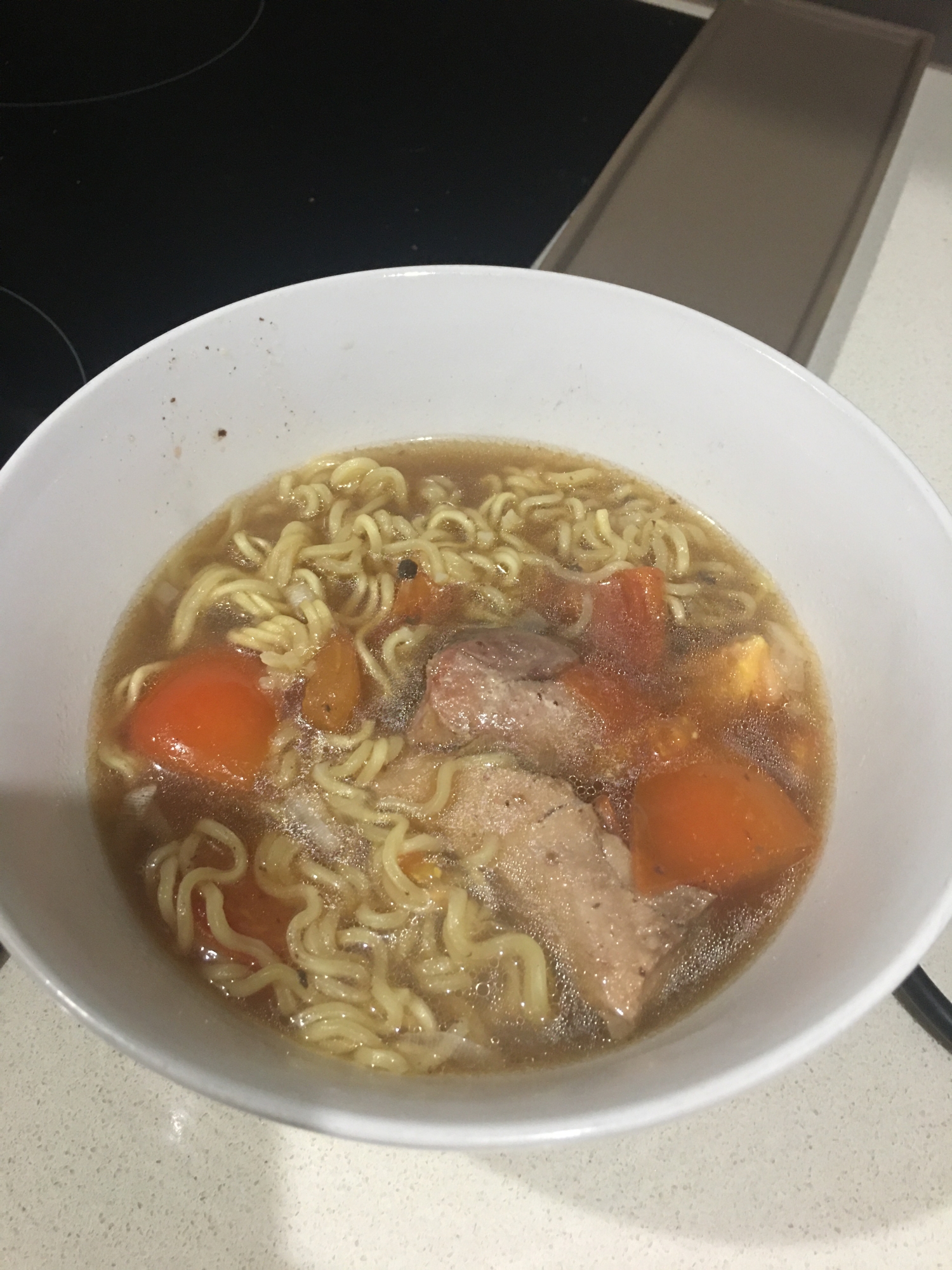 肉の旨味たっぷりのミゴレンでラーメン