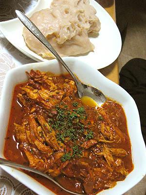 鶏胸肉のトマト煮込み＆フフ