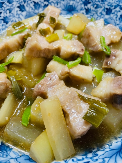 フライパンで簡単♡大根と豚バラブロックの炒め煮