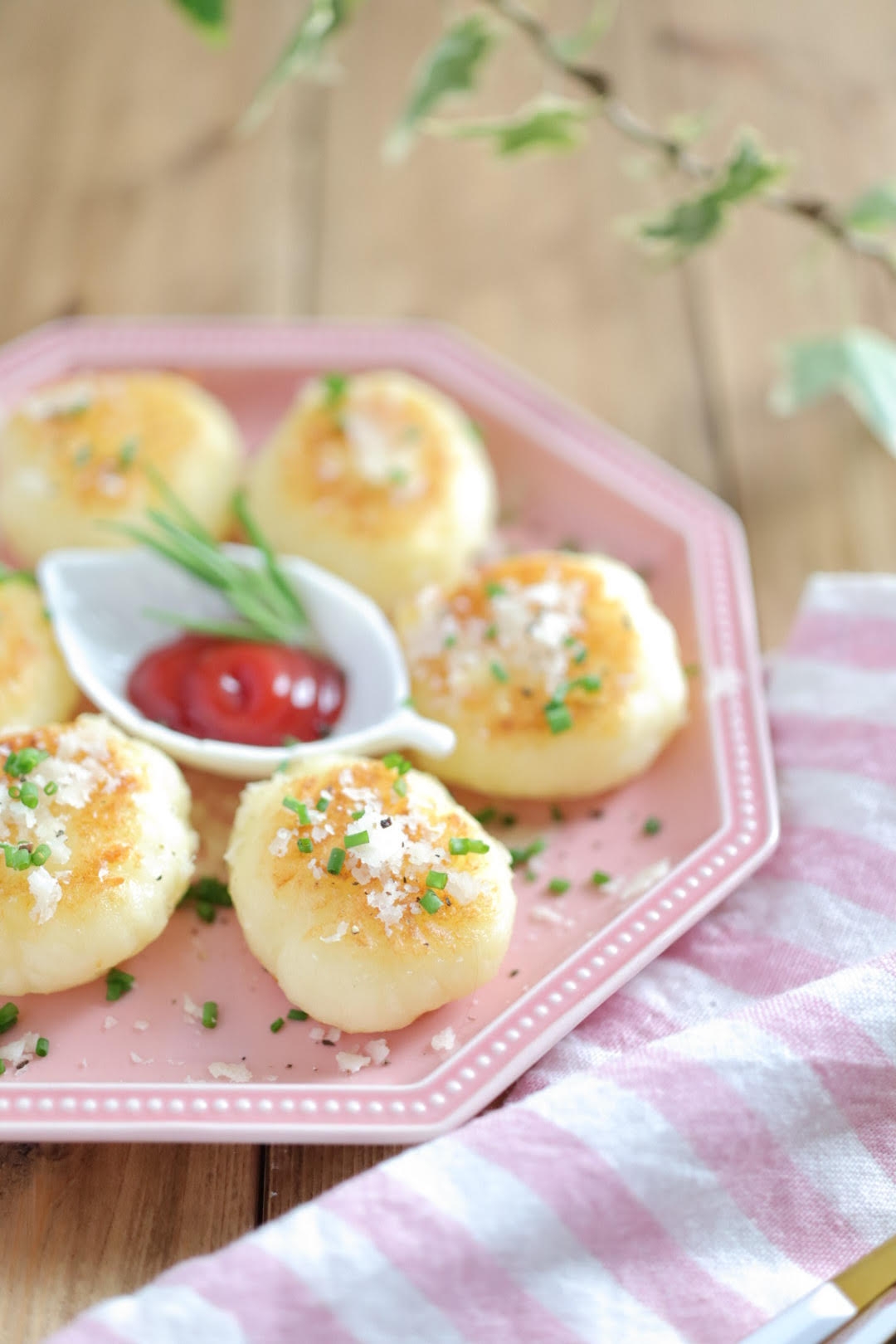 休日おつまみに♡とろ～りチーズのイタリアン芋もち