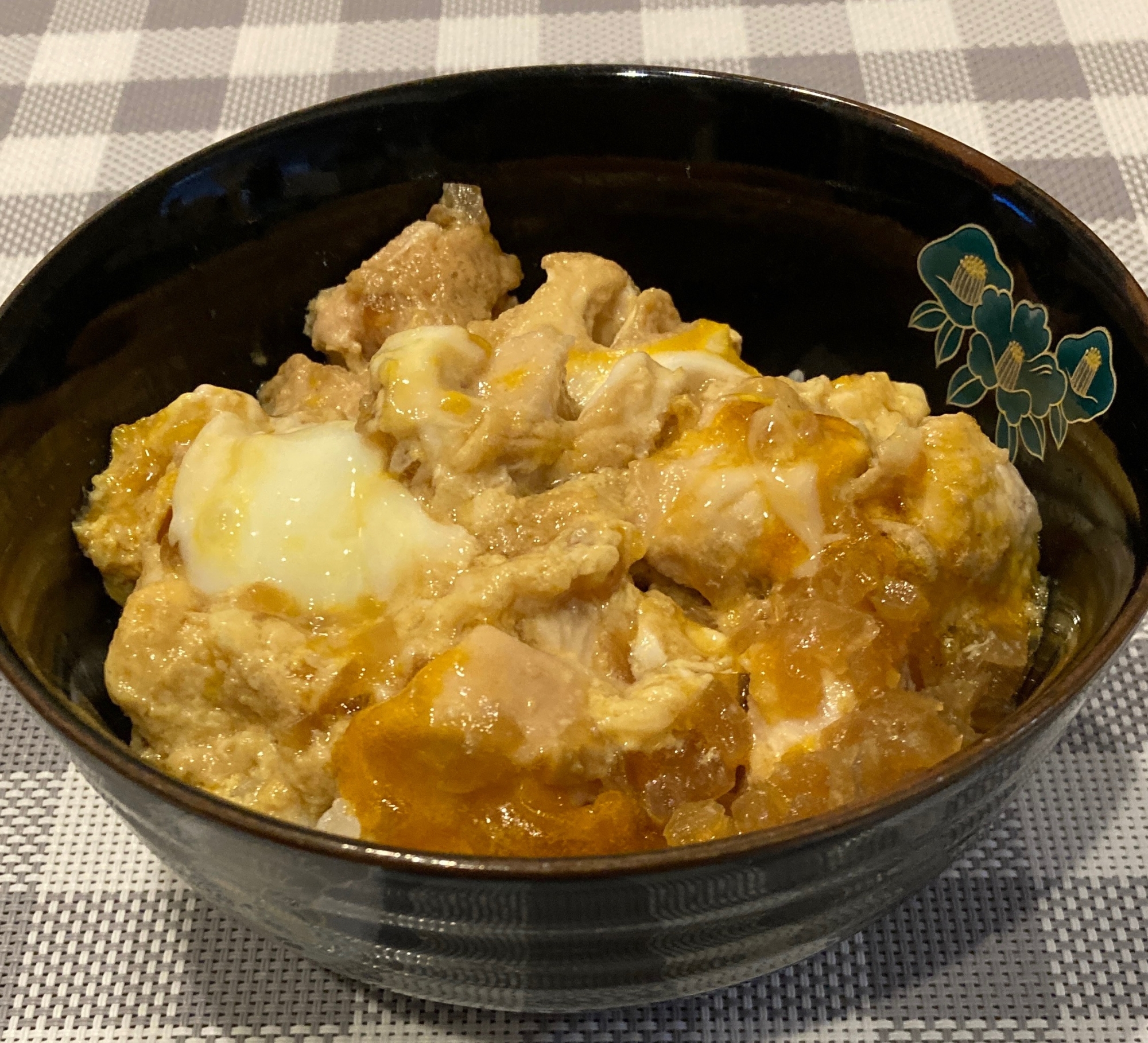 冷凍みじん切り玉ねぎを使って簡単☆親子丼♪