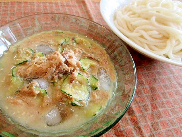 サバ缶で簡単冷や汁風つけうどん♪