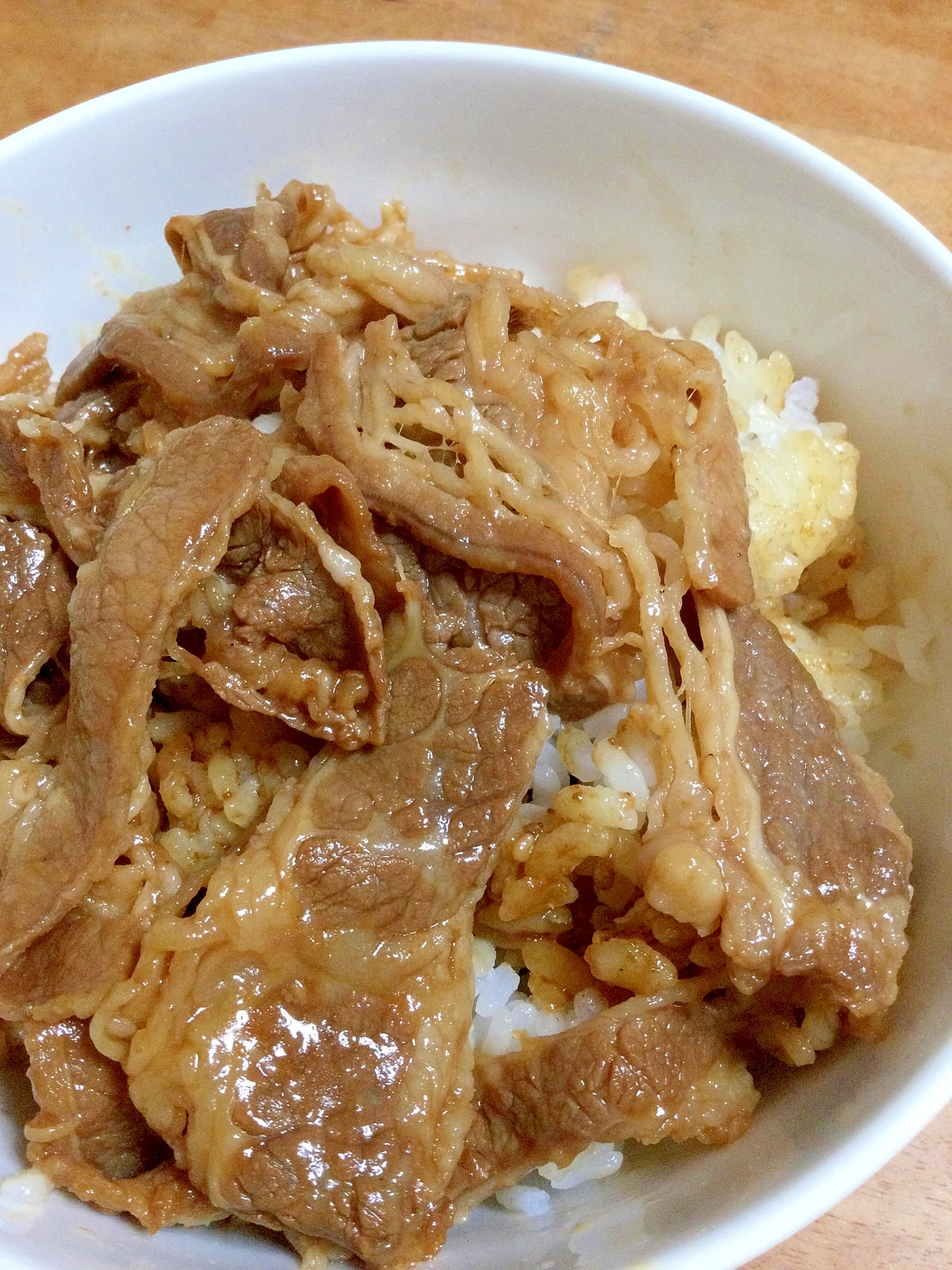 【牛バラ肉】焼肉のたれで簡単カルビ丼♪