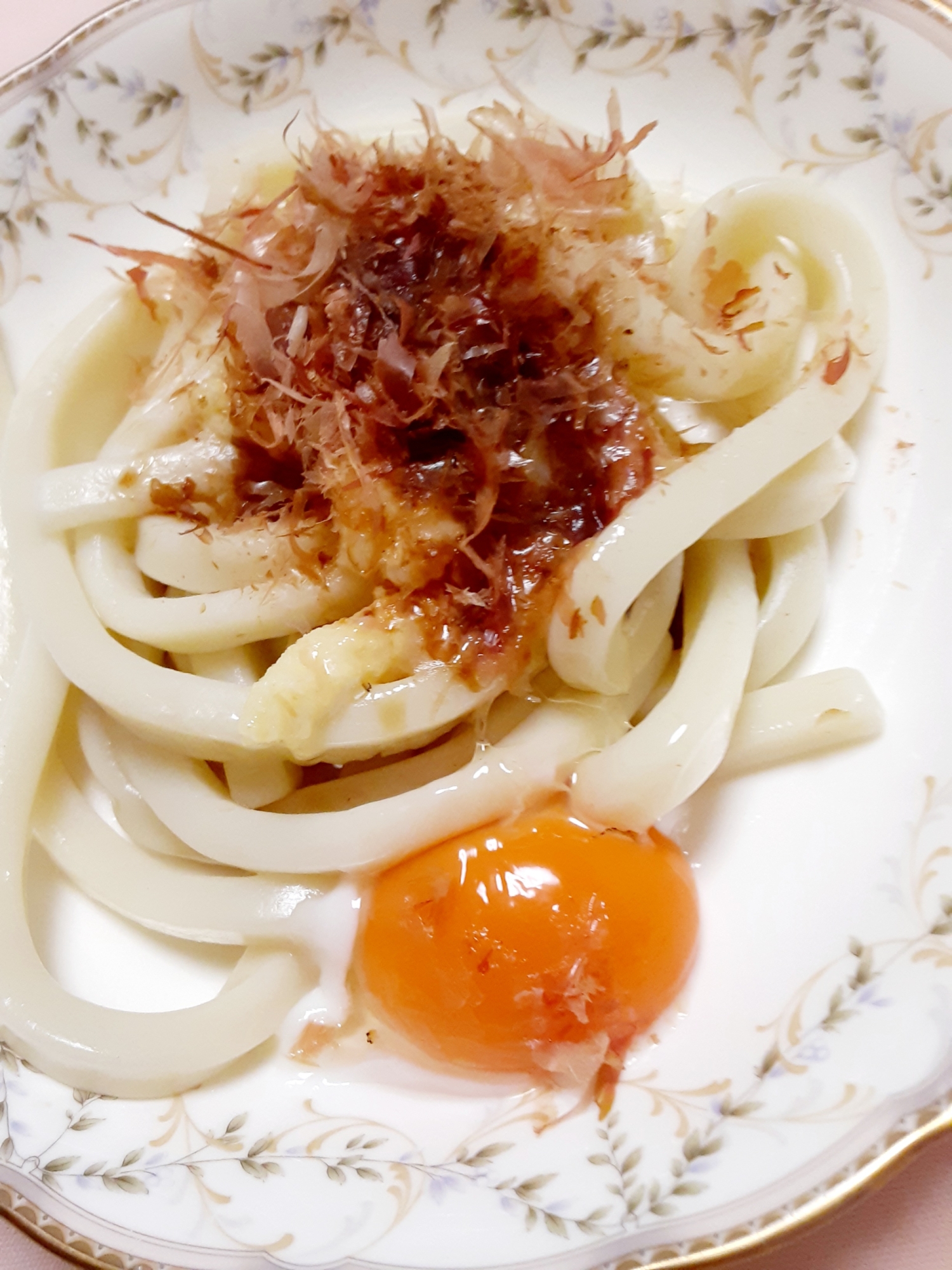 ぶっかけうどん卵黄のせ■手早く主食■茹でうどん■