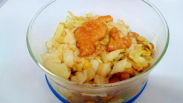 ほんのりバター風味!鶏肉とキャベツの炒め物