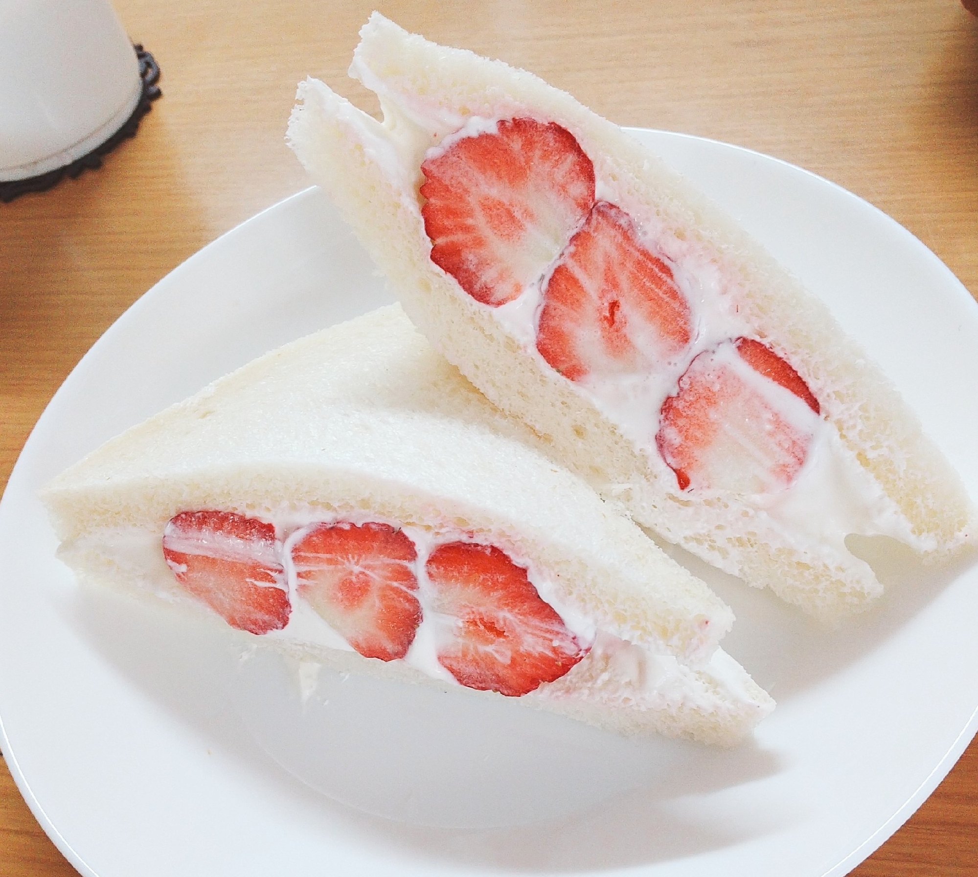 ヨーグルトでさっぱり いちごのフルーツサンド レシピ 作り方 By となみ 楽天レシピ ヨーグルトでさっぱり いちごのフルーツサンド レシピ 作り方 By となみ 楽天レシピ