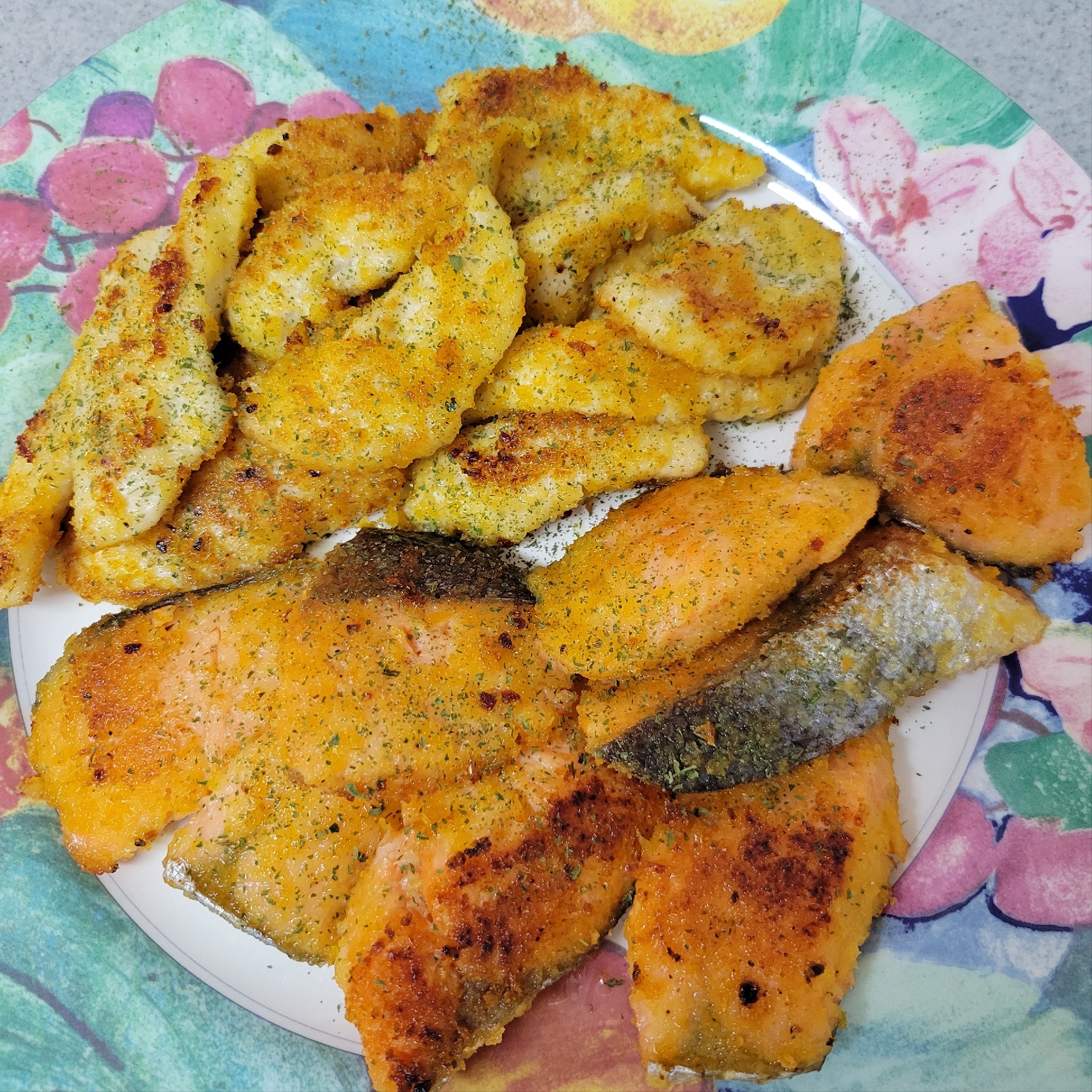 簡単！紅鮭と鶏ささみのチーズパン粉焼き♪