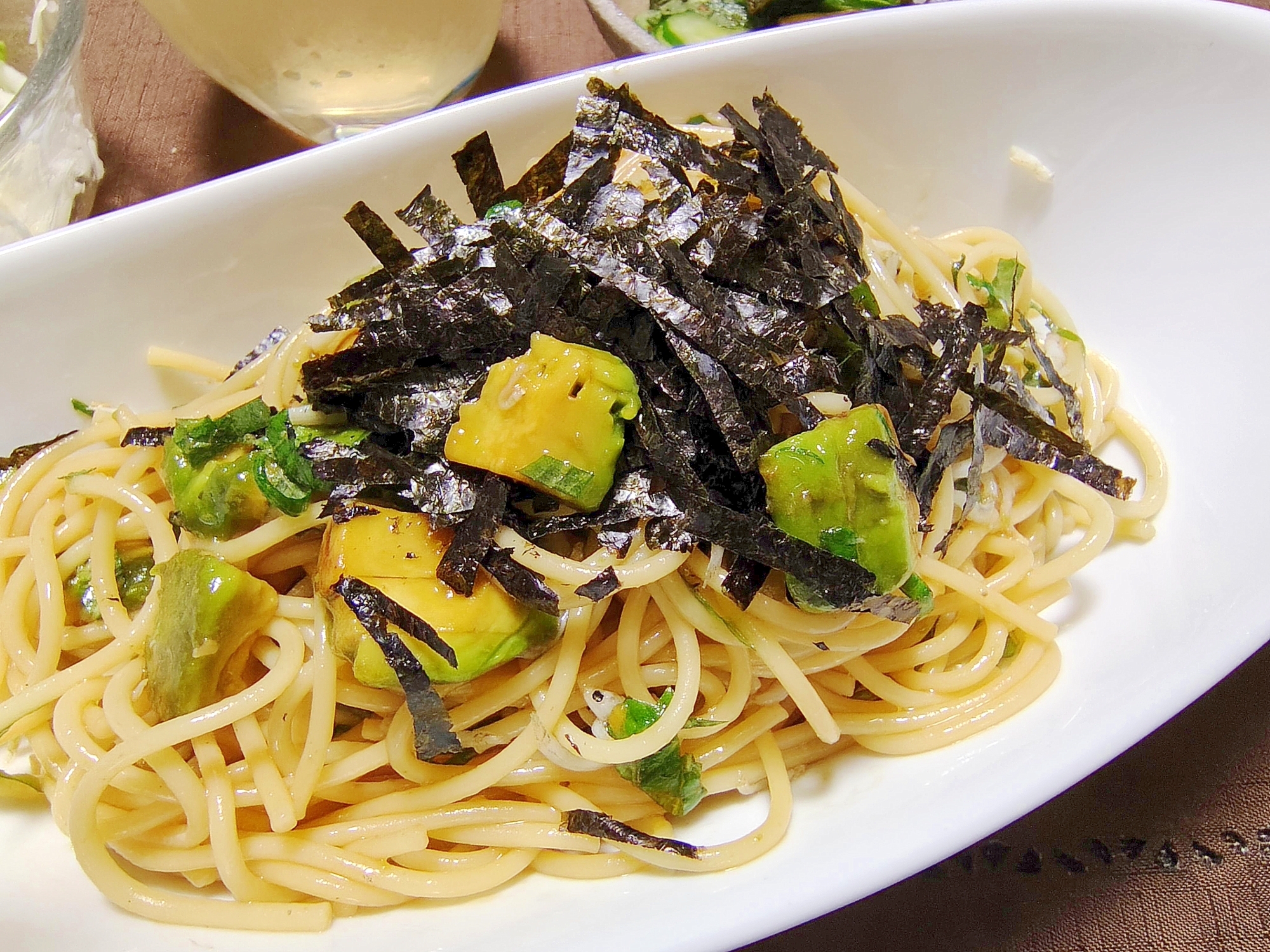 しらすアボカド大葉　冷製わさび麺つゆパスタ