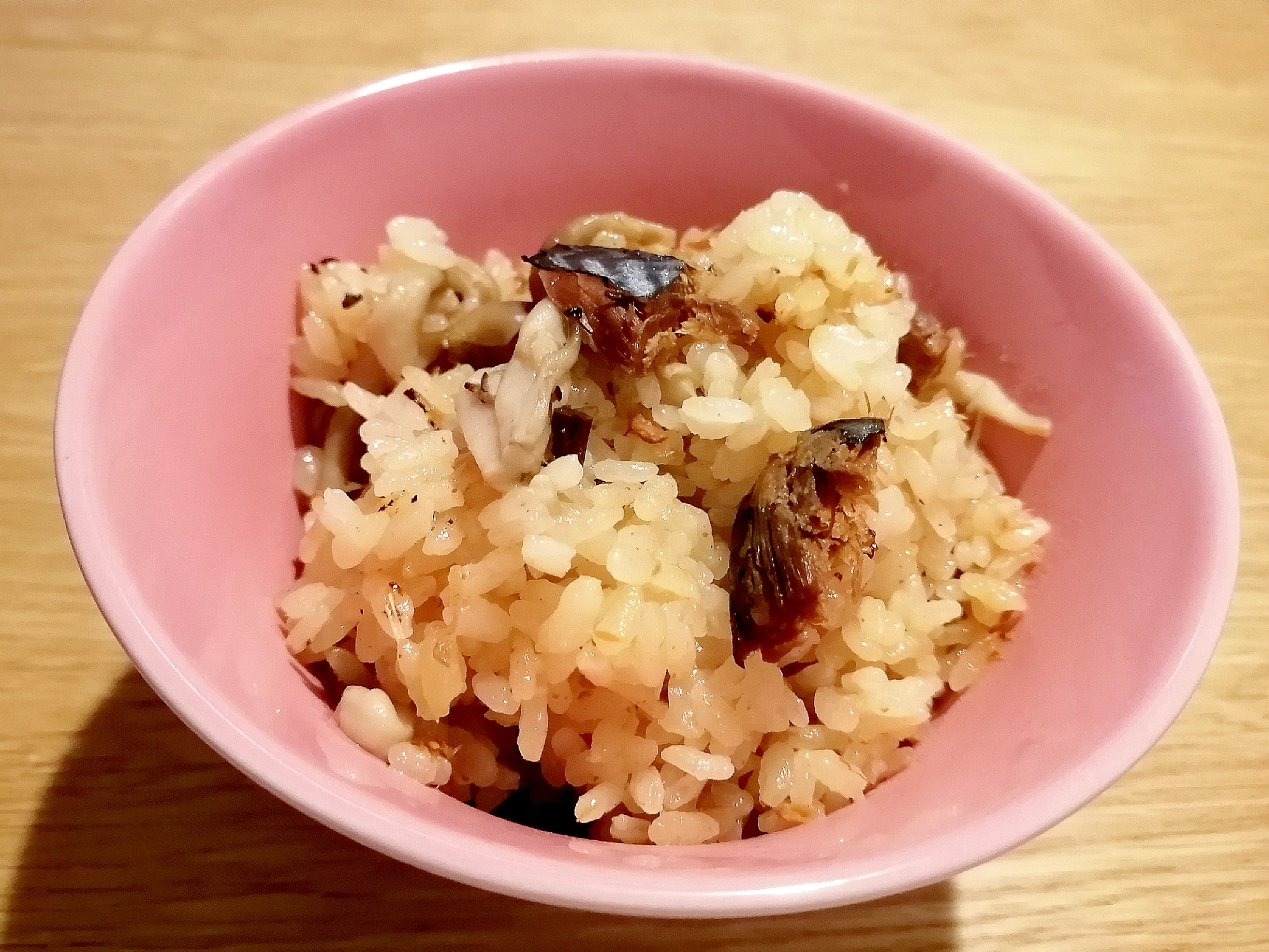 サバ缶味噌煮ときのこで♪炊き込みご飯