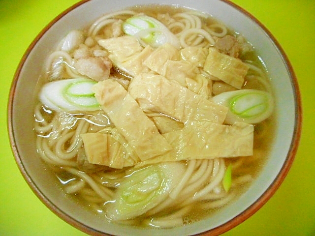 生湯葉と豚バラ肉のうどん