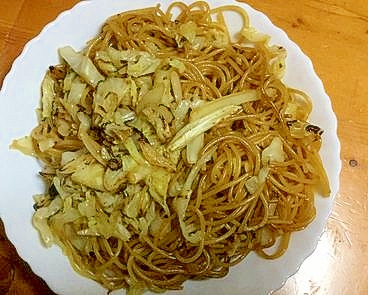 ツナとキャベツのソースパスタ