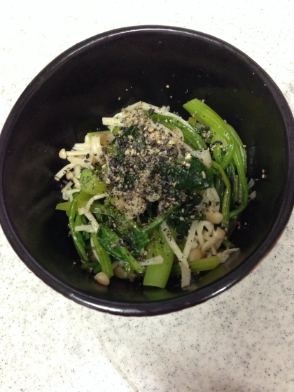 ほうれん草とえのきだけの胡麻醤油