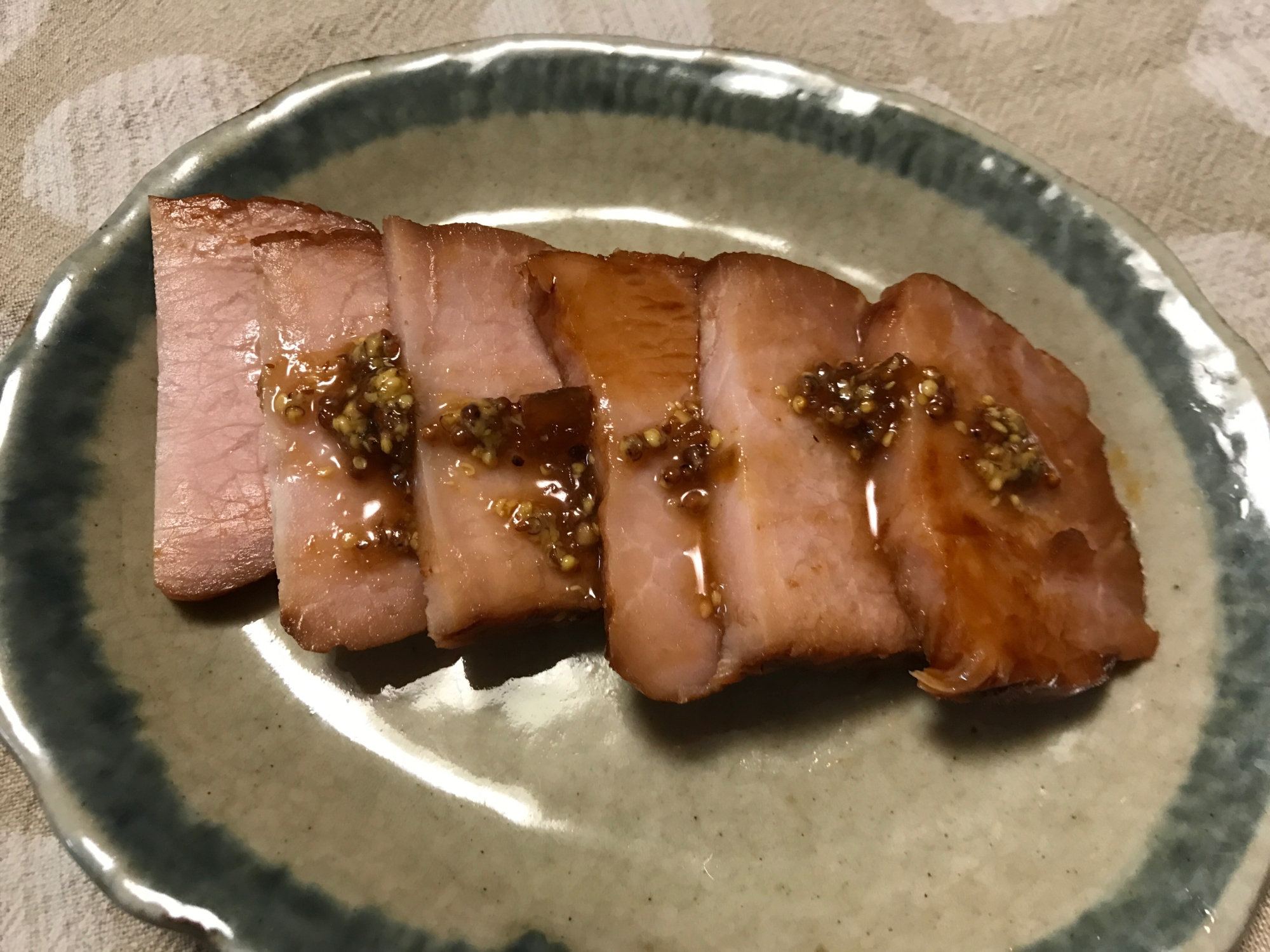 マスタードソースがけ焼き豚おつまみ