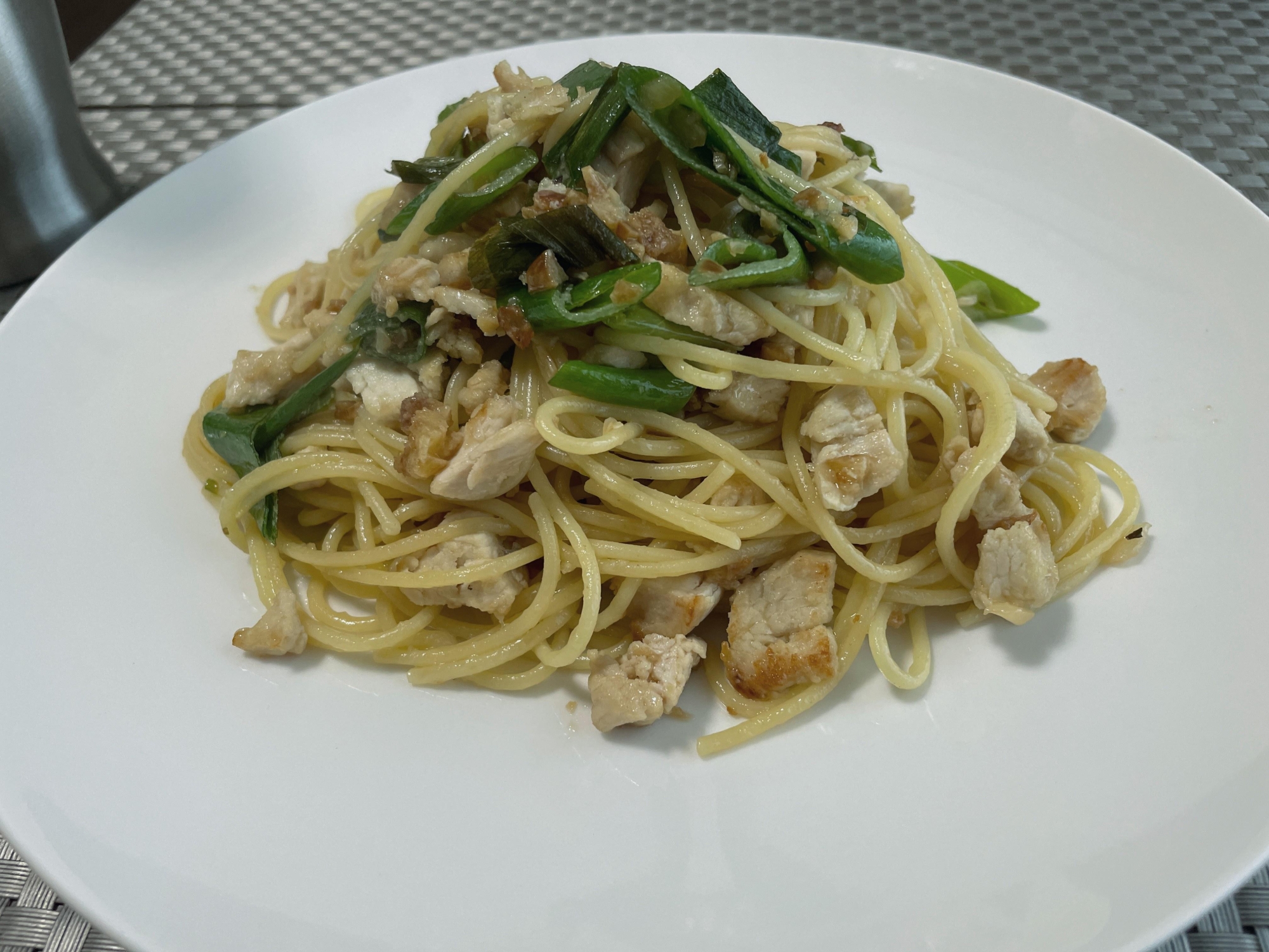 お惣菜リメイク★チキンカツとねぎのパスタ！