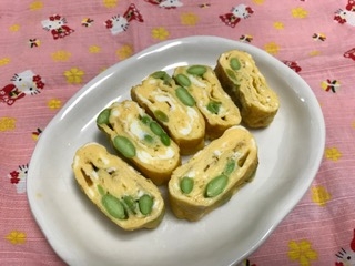 子どものお弁当用に作りました。豆好きの子どもたちに喜ばれました。見た目も華やかで良いですね。ごちそう様でした。