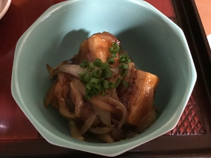 高野豆腐は正直あまり好きではなかったのですが、これは美味しくて作ってみてビックリでした‼︎表面がカリカリなので歯応えもあり美味しい‼︎家族にも大好評でした。