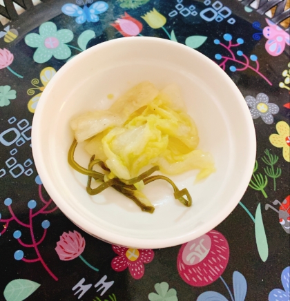 キャベツの塩昆布漬け