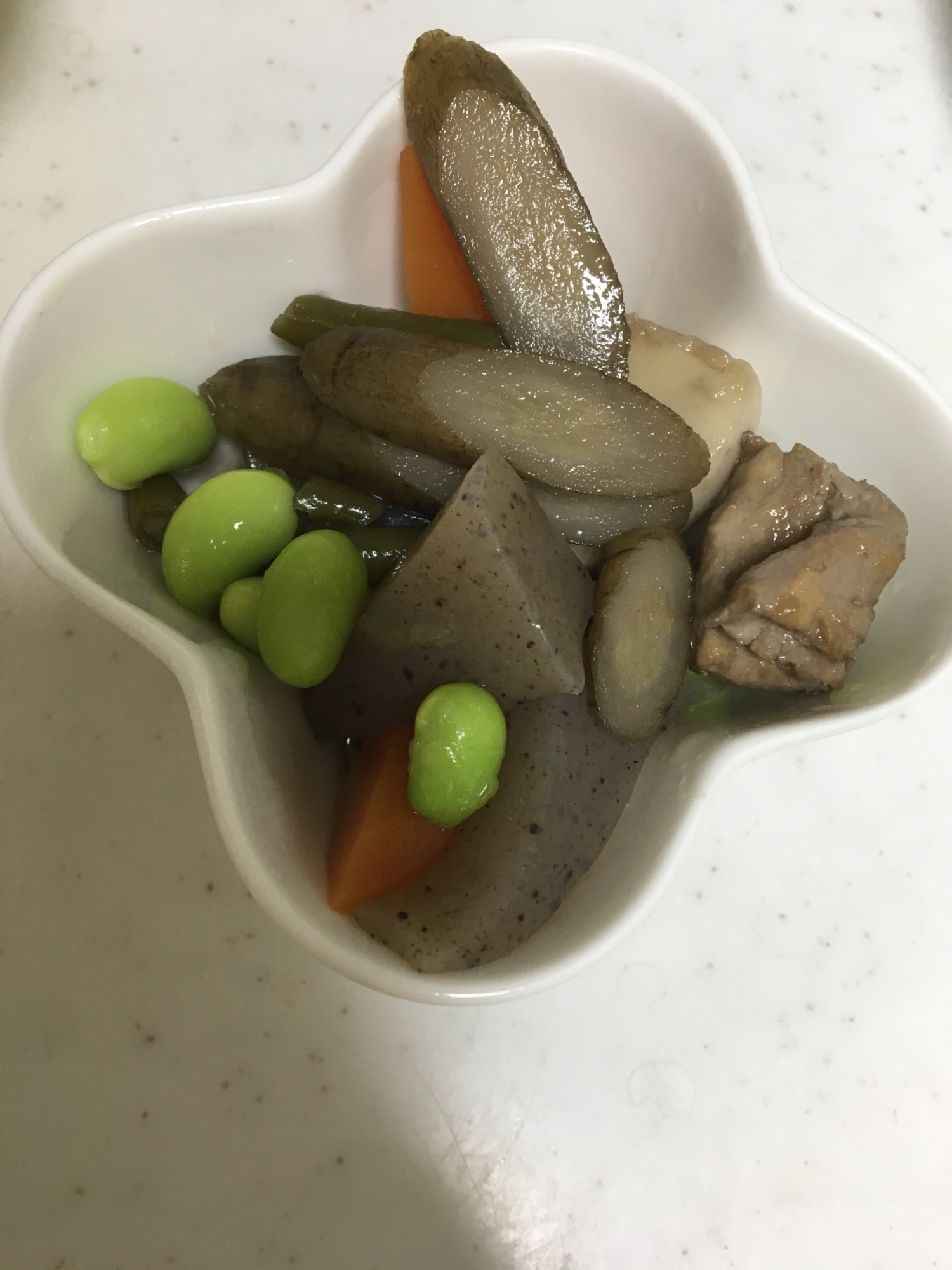 枝豆で彩り♡鶏胸肉と里芋の筑前煮(^^)