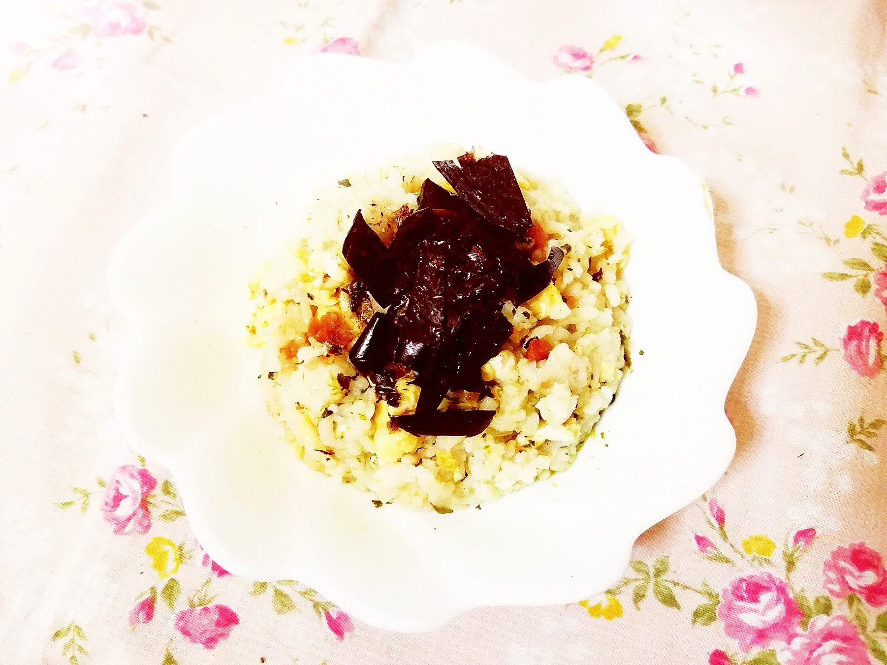 海苔＆梅風味♪炒り卵と緑茶の混ぜ御飯