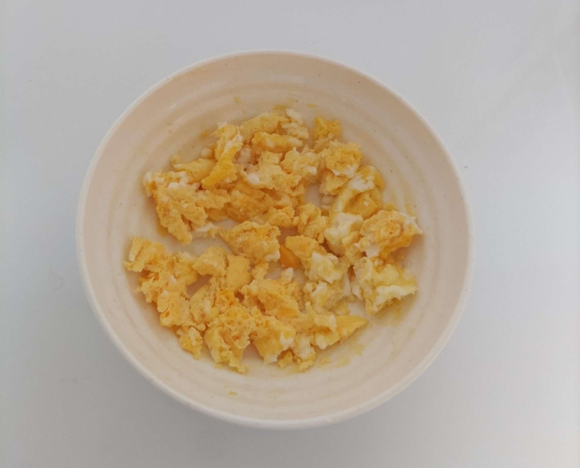 レンジでスクランブルエッグ