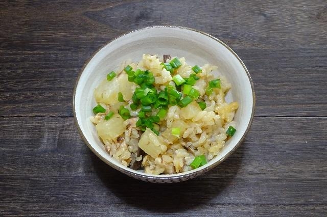 サバ缶と大根の炊き込みご飯