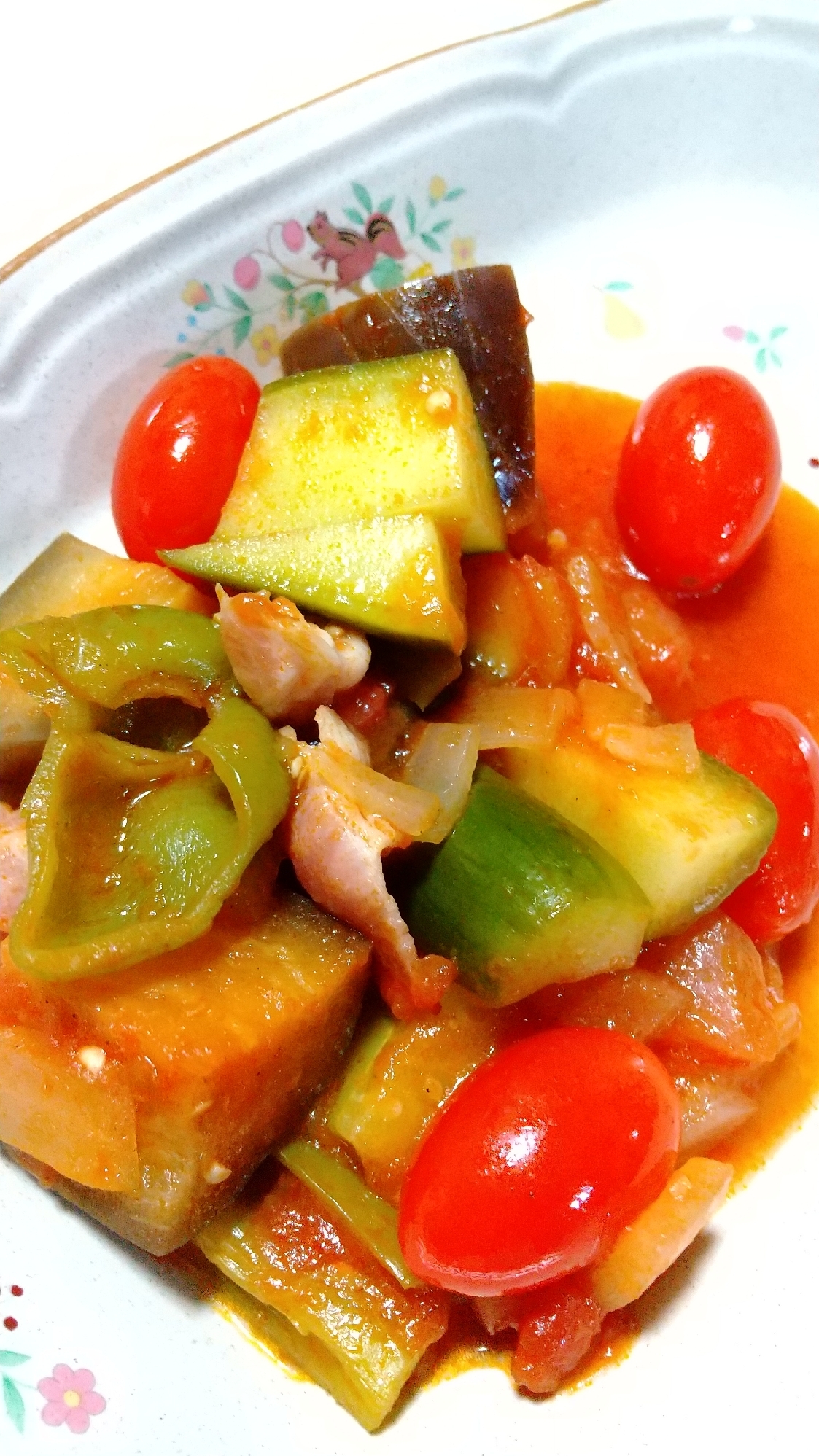 トマト水煮缶詰で作る ～お手軽夏野菜のラタトゥイユ