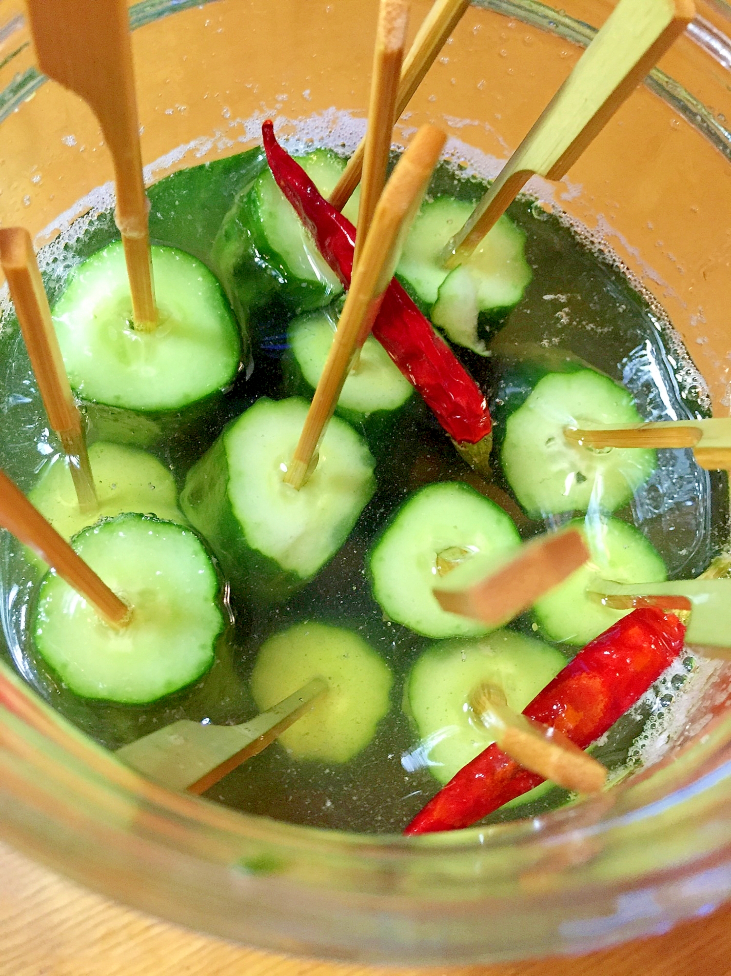 がぶりキュー 白だしで簡単 丸ごときゅうり レシピ 作り方 By ガーリーガーリック 楽天レシピ がぶりキュー 白だしで簡単 丸ごときゅうり レシピ 作り方 By ガーリーガーリック 楽天レシピ