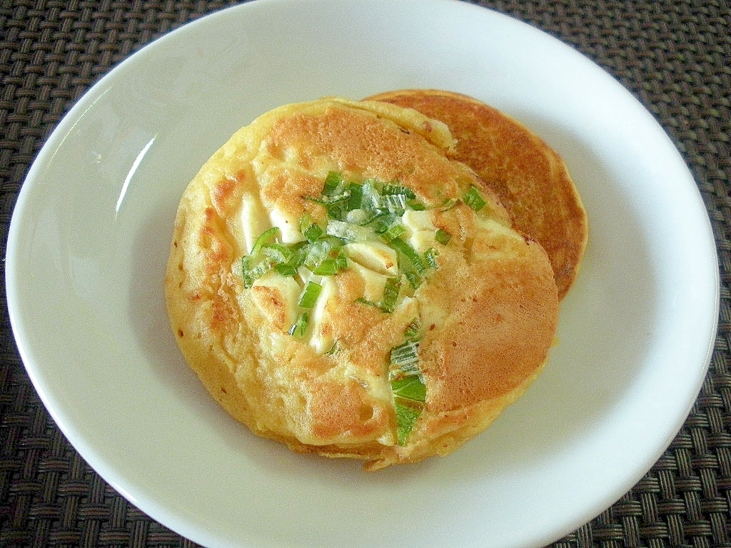 ねぎと豆腐のヘルシー大豆粉パンケーキ♪