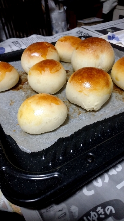 初めてのパン作り美味しく出来ました！材料もそろえやすくて簡単旨い✨また作ろう