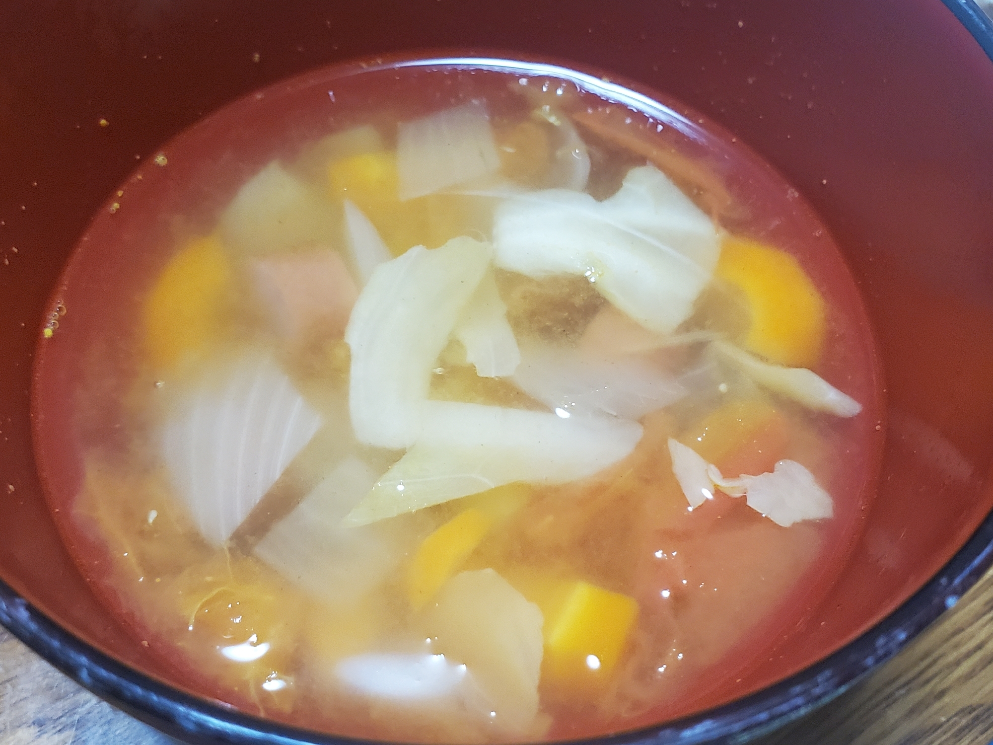 トマト入りピリ辛中華スープ