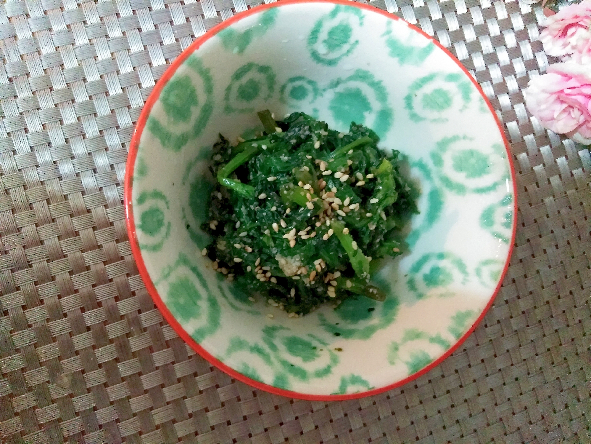 電子レンジで！春菊のゴマ和え