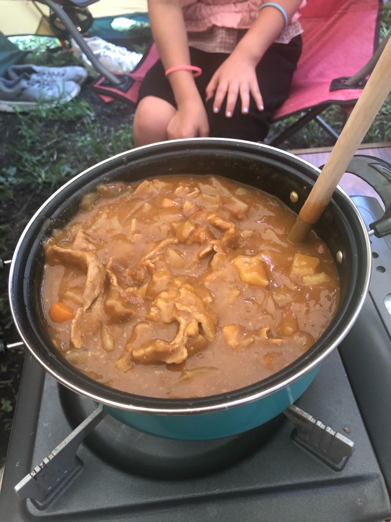 キャンプ飯 カセットコンロで煮込みポークカレー レシピ 作り方 By りんりんりん 楽天レシピ